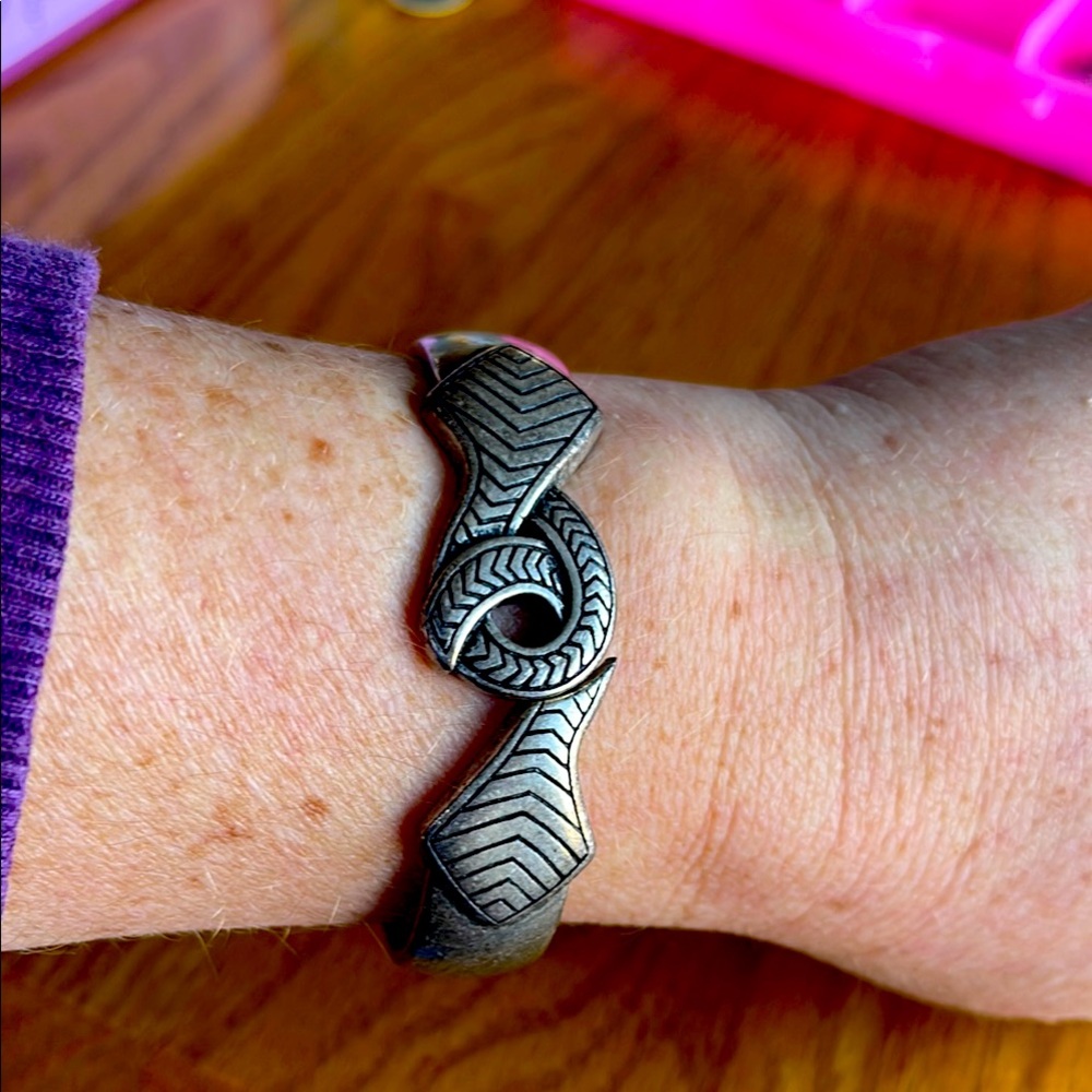 Chico’s Metal Bracelet 🌺